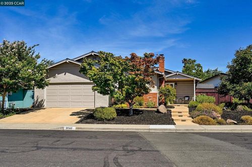 3561 Falcon Dr, Concord, CA, 94520-1506 | Card Image