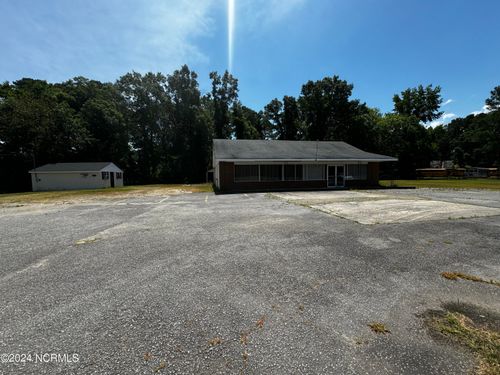 605 S Main St, Winton, NC, 27986-9687 | Card Image