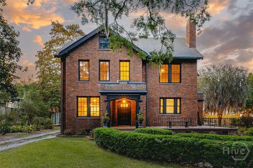 808 E Victory Dr, savannah, GA, 31405-2422 | Card Image