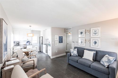 31-6020 Midnight Pass Rd, SARASOTA, FL, 34242-3212 | Card Image