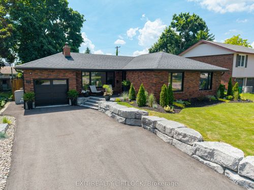 865 Kensington Dr, Peterborough, ON, K9J6J8 | Card Image