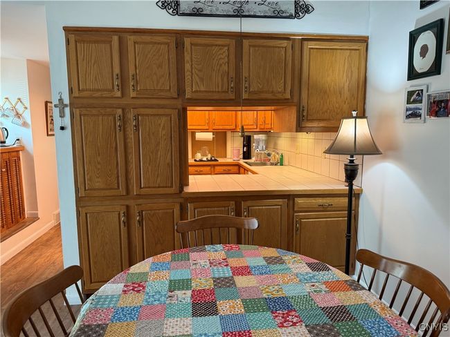 646 Idlewood Ct, House other with 3 bedrooms, 2 bathrooms and null parking in Baldwinsville NY | Image 8
