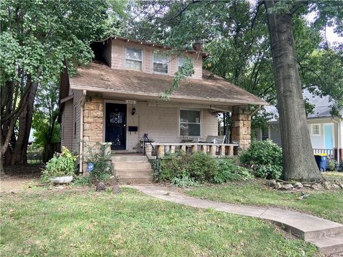 5515 Tracy Ave, Kansas City, MO, 64110-2837 | Card Image