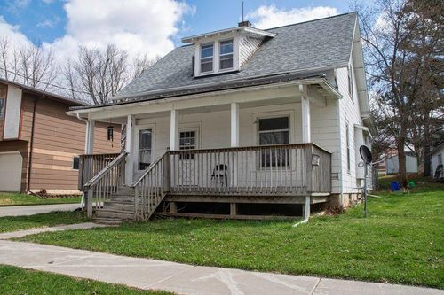 755 N Court St, Platteville, WI, 53818-1712 | Card Image