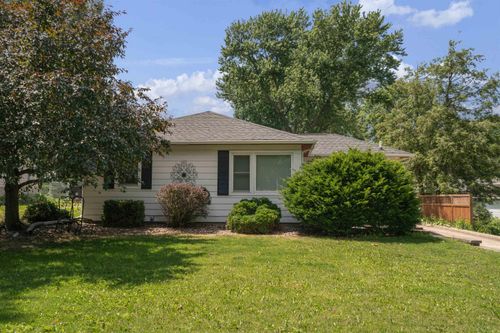 2601 Victory Dr, Cedar Falls, IA, 50613-4669 | Card Image