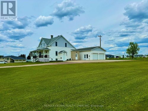 298 Government Rd, Kapuskasing, ON, P5N2X8 | Card Image