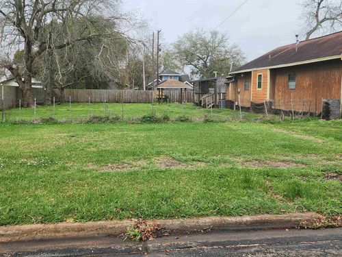 3229 9th St, Port Arthur, TX, 77642 | Card Image
