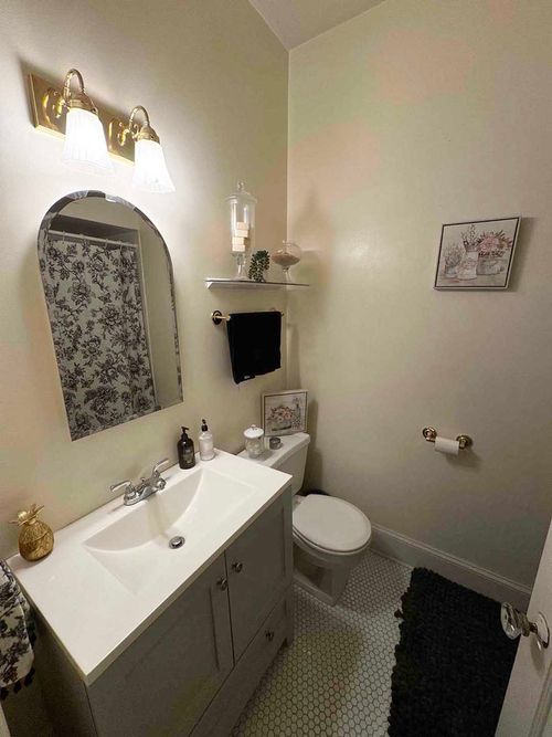 2d-408 W Briar Pl, Chicago, IL, 60657-4708 | Card Image