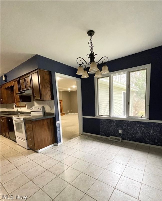 1715 Lancaster Drive, Sold in Youngstown Zoocasa