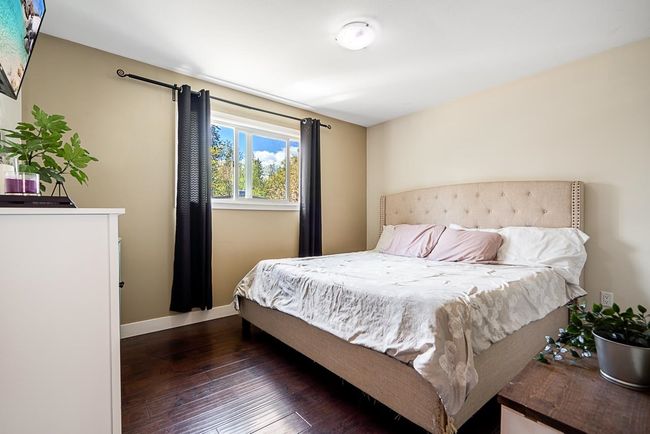7987 Osprey Street, House other with 5 bedrooms, 2 bathrooms and 1 parking in Mission BC | Image 9