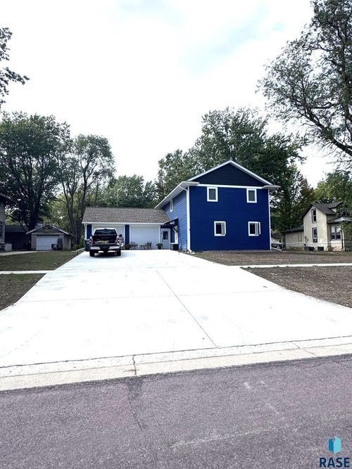 507 S Greene St, Rock Rapids, IA, 51246-1407 | Card Image