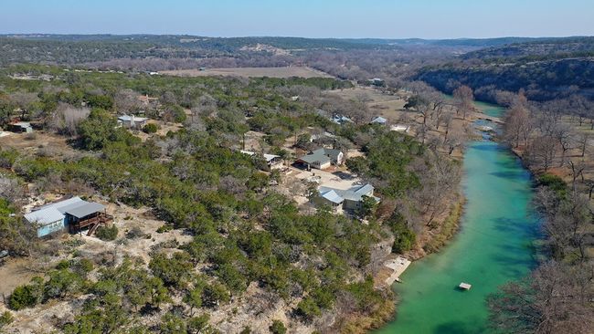 205 Cedar Cliff Loop, Home with 3 bedrooms, 2 bathrooms and 1 parking in Hunt TX | Image 8