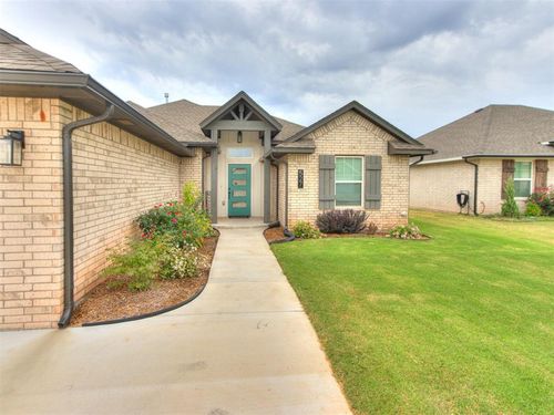 527 Hackberry Lane, Washington, OK, 73093 | Card Image