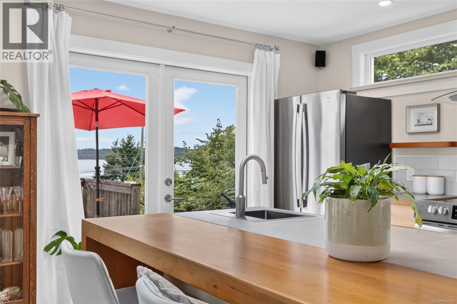 Residential in Union Bay 5