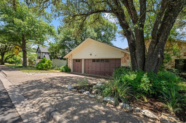 6317 Gato Path, House other with 3 bedrooms, 3 bathrooms and 5 parking in Austin TX | Image 10