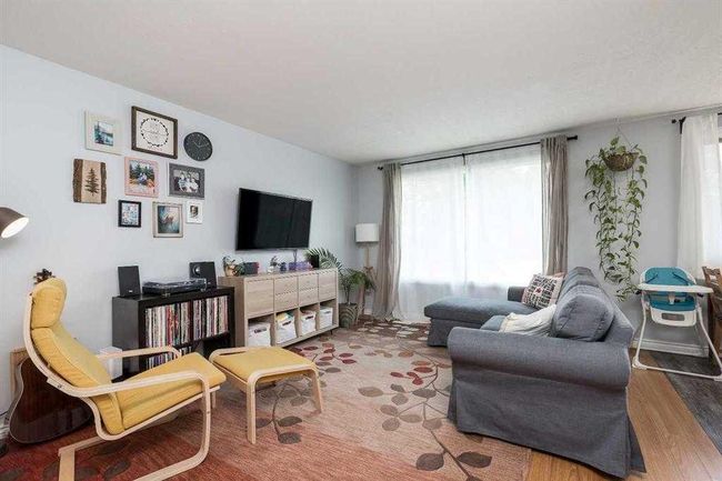 93 Simon Fraser Blvd W, Home with 4 bedrooms, 2 bathrooms and 3 parking in Lethbridge AB | Image 4