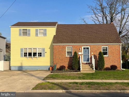 13 Park Dr, BELLMAWR, NJ, 08031-2822 | Card Image