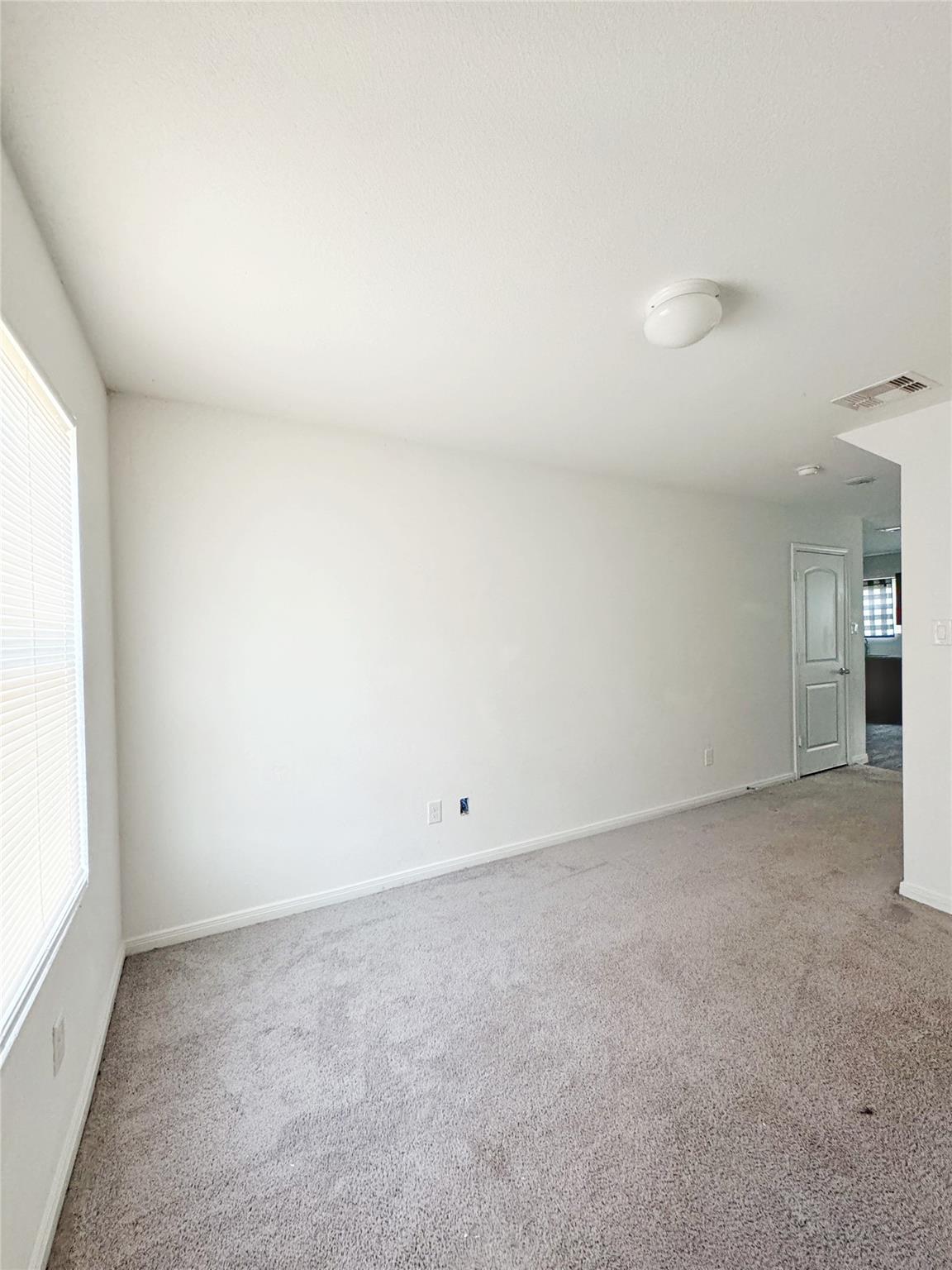 Residential Lease in Livingston 5