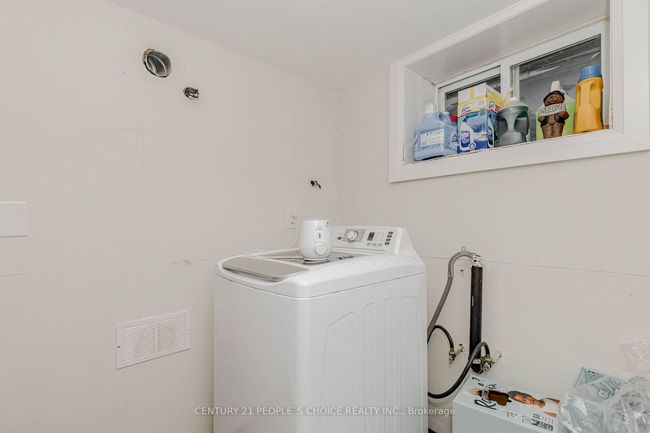 22 Rogers Rd, House other with 4 bedrooms, 2 bathrooms and 4 parking in Brampton ON | Image 42