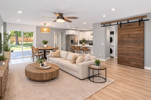 3108 Fontana Dr, Austin, TX, 78704-6332 | Card Image