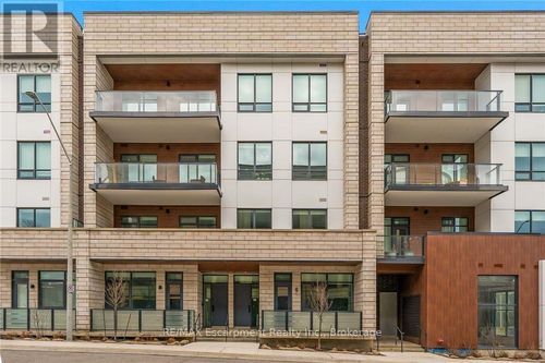 303-123 Maurice Drive, Oakville (CO Central), ON, L6K2W6 | Card Image