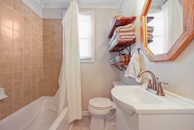 102 N Short St, House other with 2 bedrooms, 1 bathrooms and null parking in Fries VA | Image 24