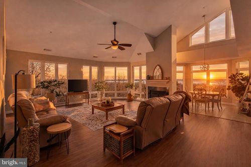 apt-404-1621 Ladue Ct, WOODBRIDGE, VA, 22191-5541 | Card Image