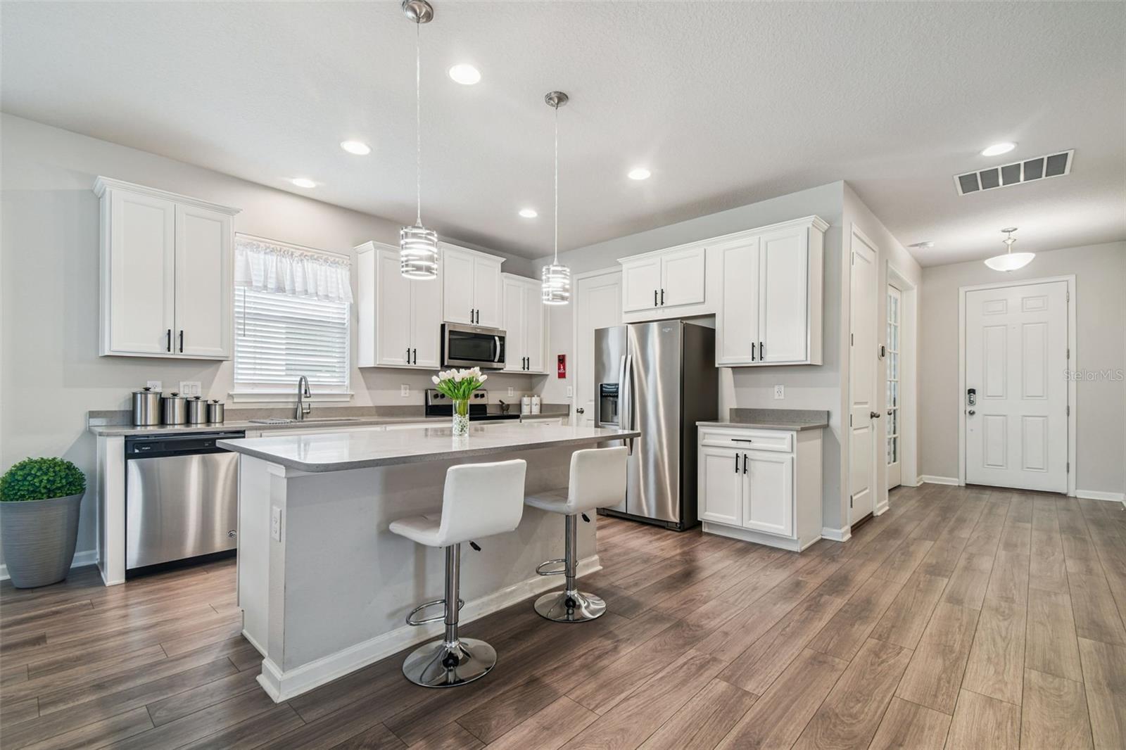 Residential Lease in RIVERVIEW 2