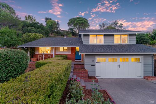 87 Twelveoak Hill Dr, San Rafael, CA, 94903-1727 | Card Image