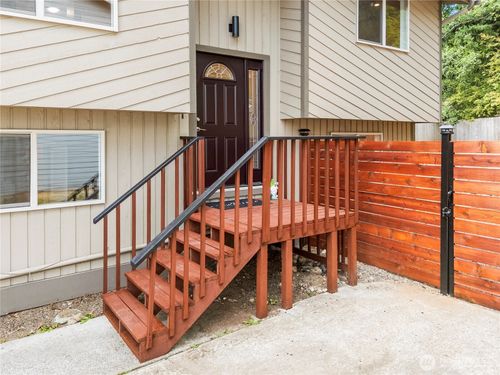 1725 Electric Ave, Bellingham, WA, 98229-2431 | Card Image