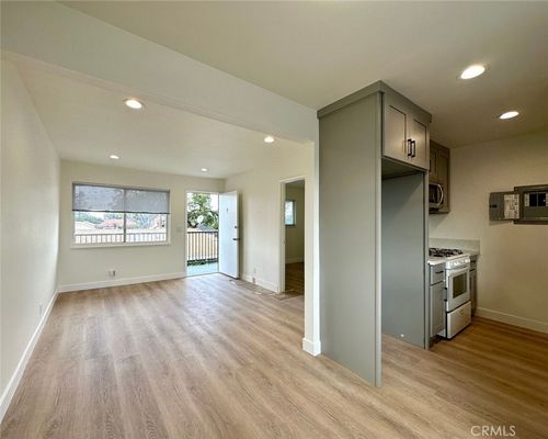6-8620 Lampson Ave, Garden Grove, CA, 92841-3275 | Card Image