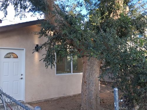2292 10 Th, Riverside, CA, 92507 | Card Image