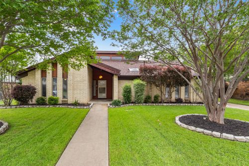 1617 Westridge Dr, Hurst, TX, 76054-3765 | Card Image