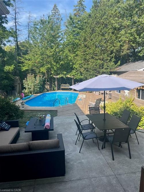 5119 Cherryhill Cres, Burlington, ON, L7L4B8 | Card Image