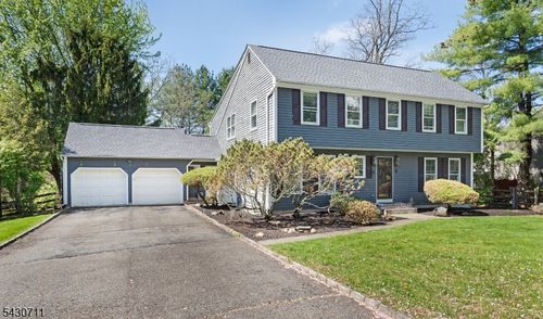9 Langford Dr, Mendham Twp, NJ, 07945-3217 | Card Image