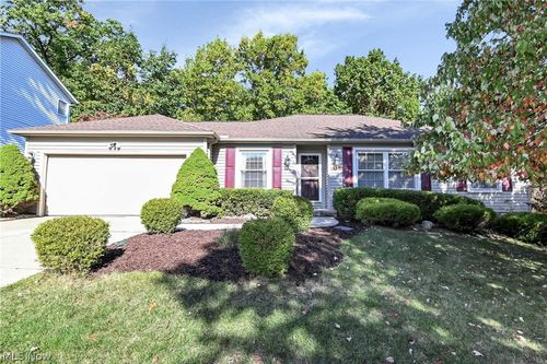 3240 Forest Overlook Drive, Seven Hills, OH, 44131 | Card Image