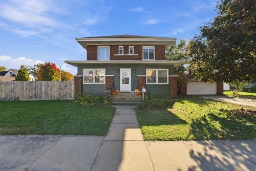 112 2nd Ave Se, Waverly, IA, 50677-3404 | Card Image
