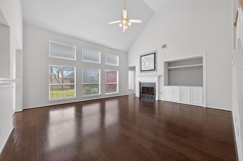 3127 Edgewood Dr, Pearland, TX, 77584-9546 | Card Image