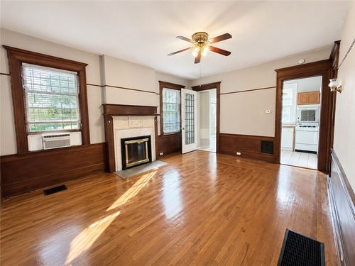 636 Maryland Ave, Shadyside, PA, 15232-1933 | Card Image