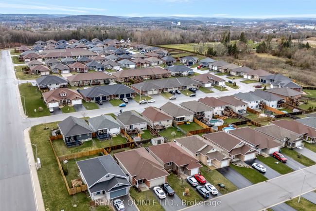 8 Mcintosh Cres, House other with 5 bedrooms, 2 bathrooms and 2 parking in Trenton ON | Image 47