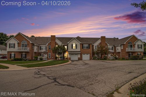 648 Olde English Cir, Howell, MI, 48855-7735 | Card Image