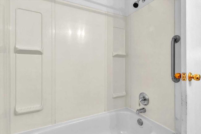 84 Shawmeadows Crescent Sw, House other with 4 bedrooms, 2 bathrooms and 1 parking in Calgary AB | Image 17