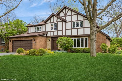 6483 Indianhead Trl, Indian Head Park, IL, 60525-4340 | Card Image