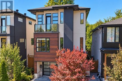 258 Carleton Ave, Ottawa, ON, K1Y0J4 | Card Image