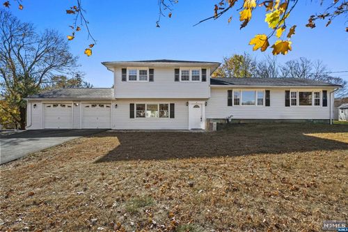 6 Golf Course Road, Roxbury Township, NJ, 07876 | Card Image