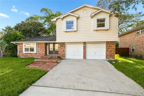 2552 Valentine Ct, New Orleans, LA, 70131-5140 | Card Image