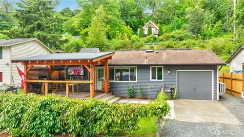 1319 Maple Ave, Snohomish, WA, 98290-2232 | Card Image