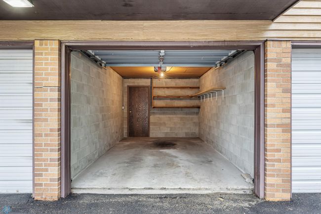 Garage | Image 19
