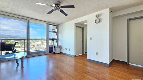 apt-902-94-302 Paiwa St, Waipahu, HI, 96797-3672 | Card Image