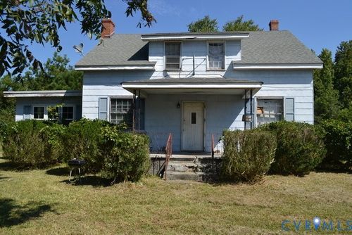 209 Wills Rd, Blackstone, VA, 23824-4312 | Card Image